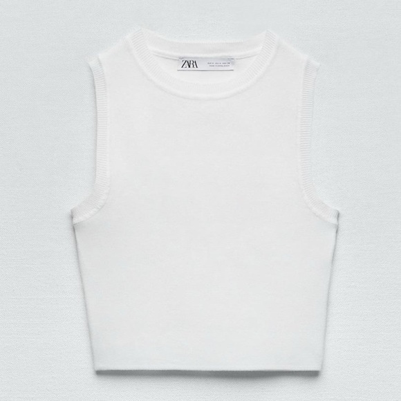 Zara Tops - NWT Classic White Knit crop top